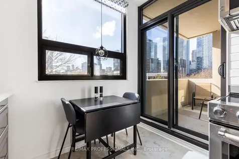 86 Gloucester Street Toronto ON M4Y 2S2