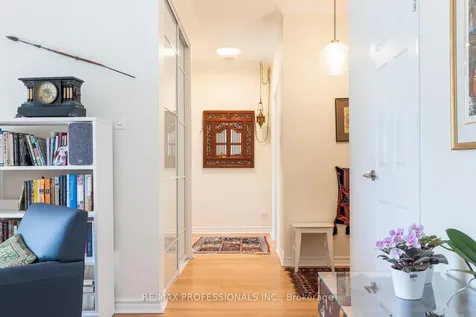 86 Gloucester Street Toronto ON M4Y 2S2