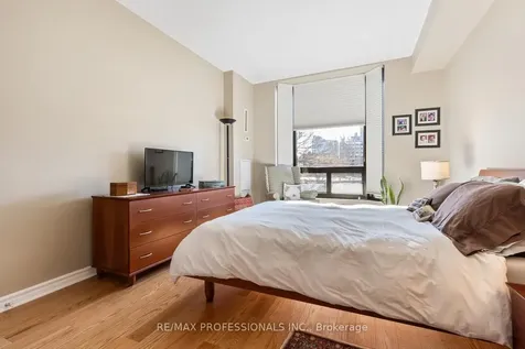 86 Gloucester Street Toronto ON M4Y 2S2