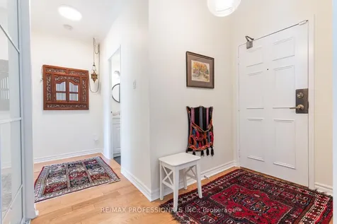 86 Gloucester Street Toronto ON M4Y 2S2
