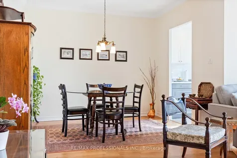 86 Gloucester Street Toronto ON M4Y 2S2