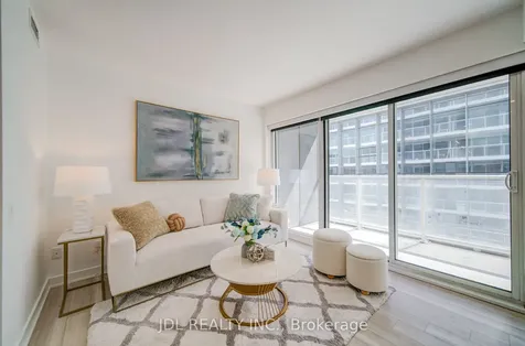 17 Bathurst Street Toronto ON M5V 0N1