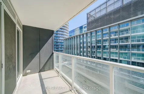 17 Bathurst Street Toronto ON M5V 0N1