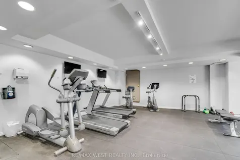 18 Stafford Street Toronto ON M5V 3W4