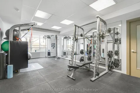 18 Stafford Street Toronto ON M5V 3W4