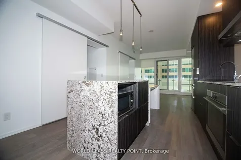 1 Bloor Street E Toronto ON M4W 0A8