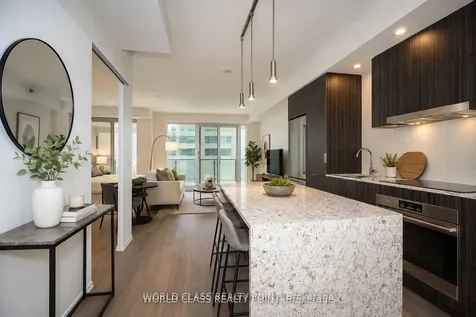 1 Bloor Street E Toronto ON M4W 0A8