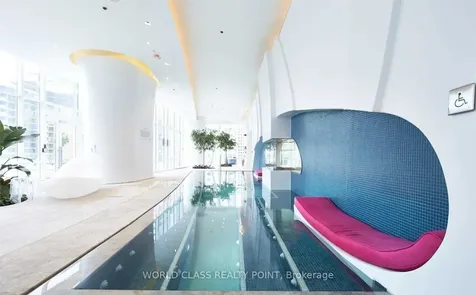 1 Bloor Street E Toronto ON M4W 0A8