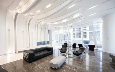 1 Bloor Street E Toronto ON M4W 0A8