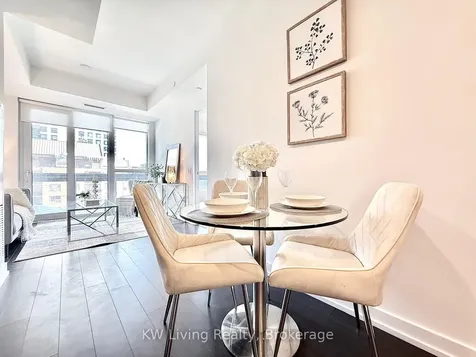 39 Roehampton Avenue Toronto ON M4P 0G1