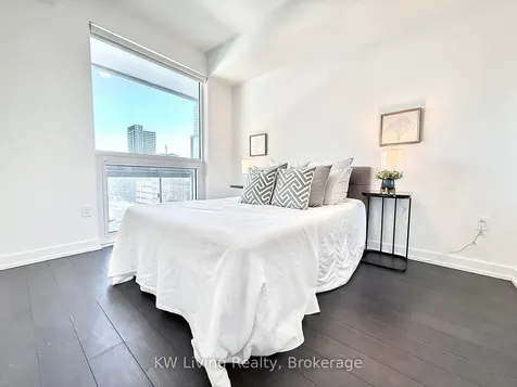39 Roehampton Avenue Toronto ON M4P 0G1