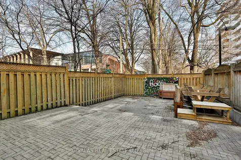 174 Eglinton Avenue W Toronto ON M4R 1A7