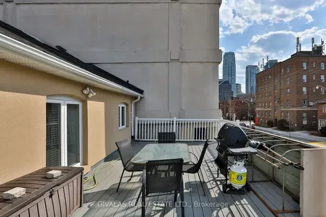 174 Eglinton Avenue W Toronto ON M4R 1A7
