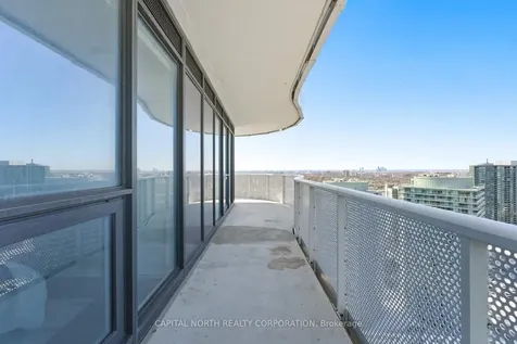 15 Holmes Avenue Toronto ON M2N 0L4