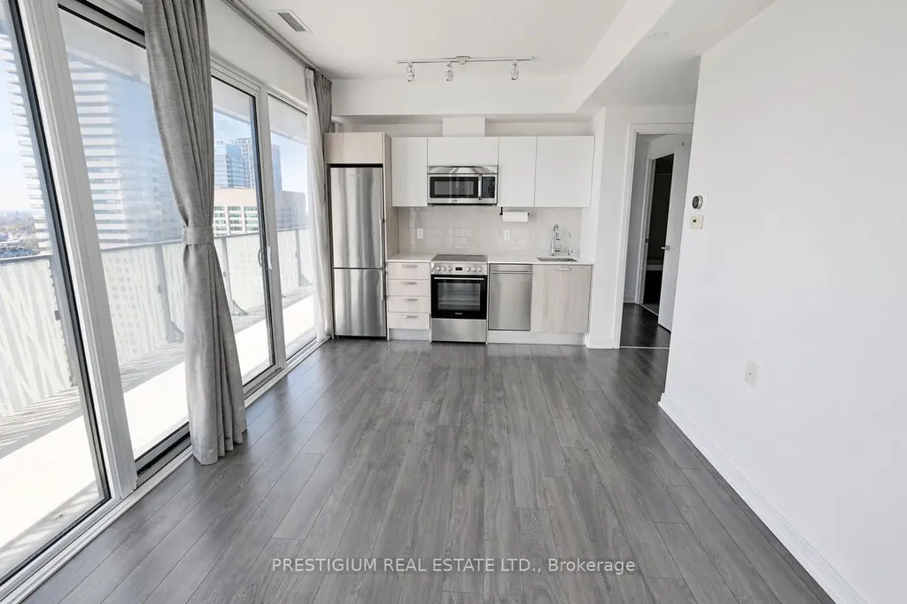 42 Charles Street E Toronto ON M4Y 0B7