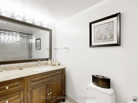 131 Torresdale Avenue Toronto ON M2R 3T1