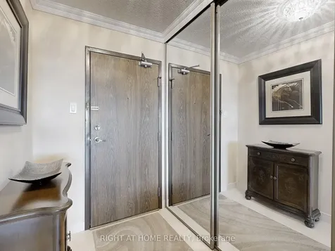 131 Torresdale Avenue Toronto ON M2R 3T1