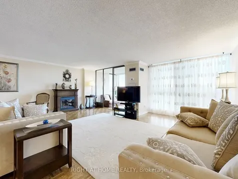 131 Torresdale Avenue Toronto ON M2R 3T1