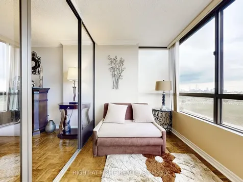 131 Torresdale Avenue Toronto ON M2R 3T1