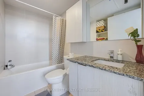 10 Deerlick Court Toronto ON M3A 0A7