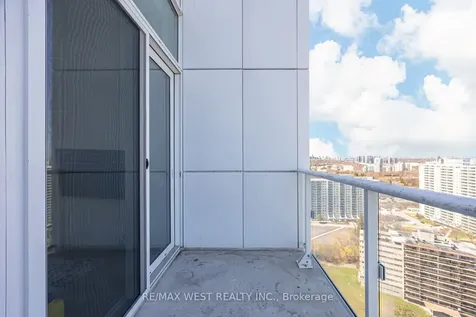 10 Deerlick Court Toronto ON M3A 0A7