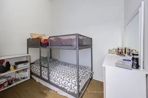 10 Deerlick Court Toronto ON M3A 0A7