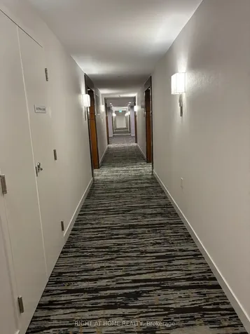 10 Northtown Way E Toronto ON M2N 7L4