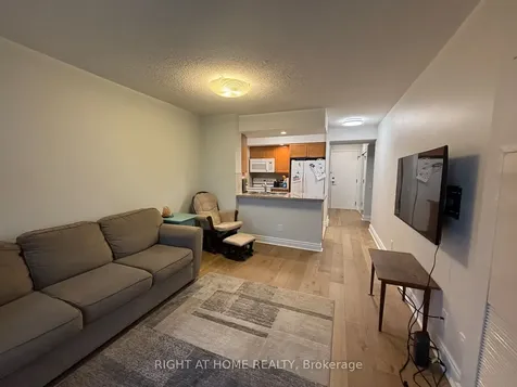 10 Northtown Way E Toronto ON M2N 7L4