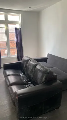 181 Cedric Avenue Toronto ON M6C 3X7