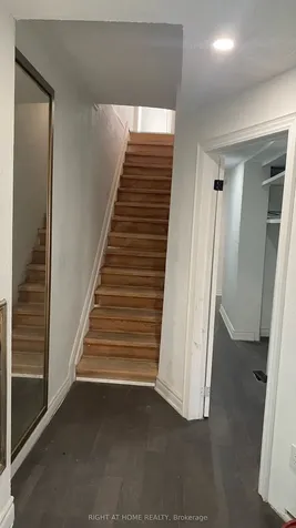 181 Cedric Avenue Toronto ON M6C 3X7