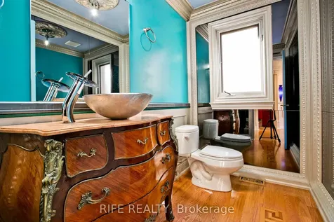 573 Old Orchard Grove Toronto ON M5M 2H2