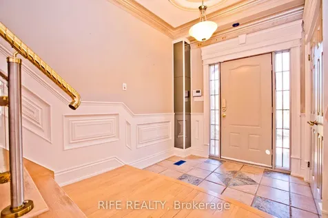 573 Old Orchard Grove Toronto ON M5M 2H2