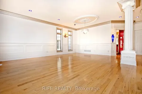 573 Old Orchard Grove Toronto ON M5M 2H2