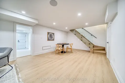 16 Duncannon Drive Toronto ON M5P 2M1