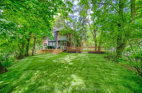 16 Duncannon Drive Toronto ON M5P 2M1