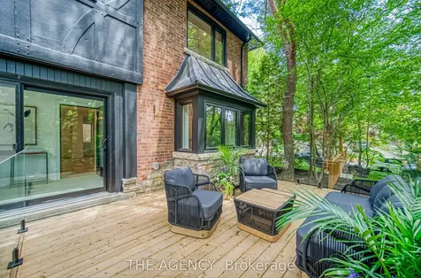 16 Duncannon Drive Toronto ON M5P 2M1