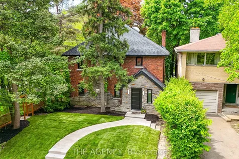16 Duncannon Drive Toronto ON M5P 2M1