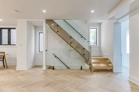 16 Duncannon Drive Toronto ON M5P 2M1