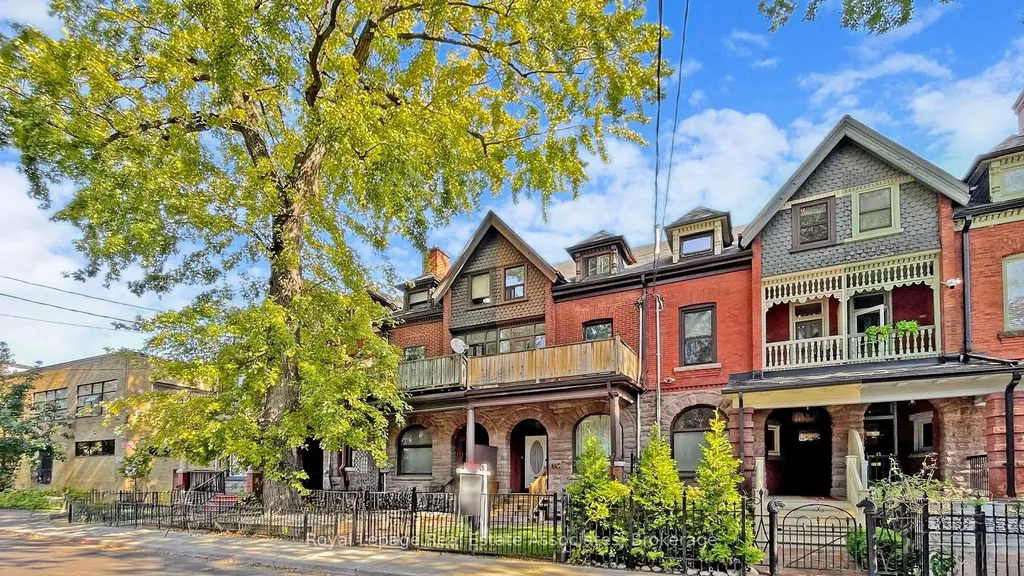 143 Seaton Street Toronto ON M5A 2T2