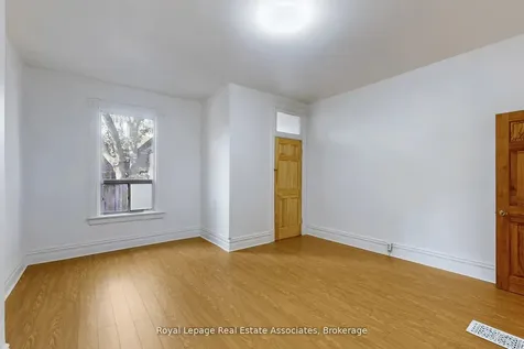 143 Seaton Street Toronto ON M5A 2T2