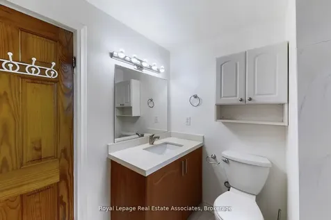 143 Seaton Street Toronto ON M5A 2T2