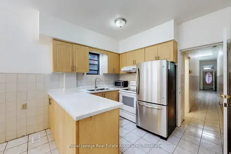 143 Seaton Street Toronto ON M5A 2T2