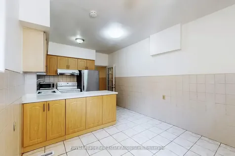143 Seaton Street Toronto ON M5A 2T2