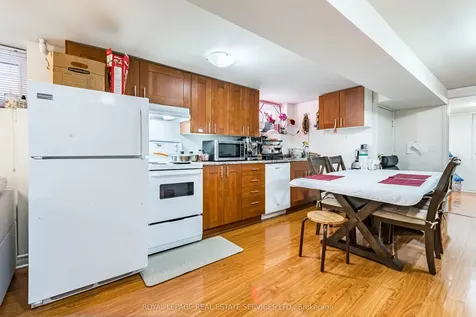 14 Kilbarry Road Toronto ON M5P 1K5