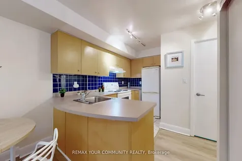 415 Jarvis Street Toronto ON M4Y 3C1