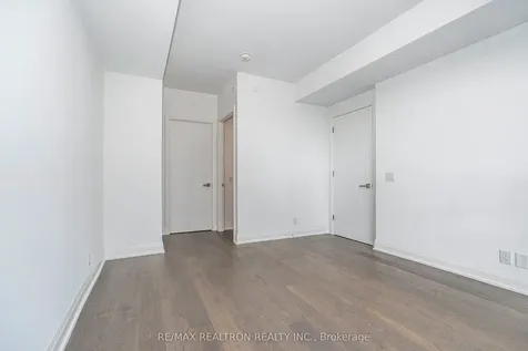 33 Frederick Todd Way Toronto ON M4G 0C9