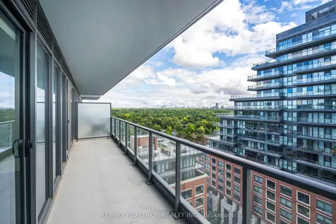 33 Frederick Todd Way Toronto ON M4G 0C9