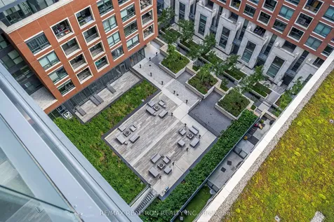33 Frederick Todd Way Toronto ON M4G 0C9