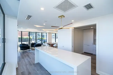 33 Frederick Todd Way Toronto ON M4G 0C9