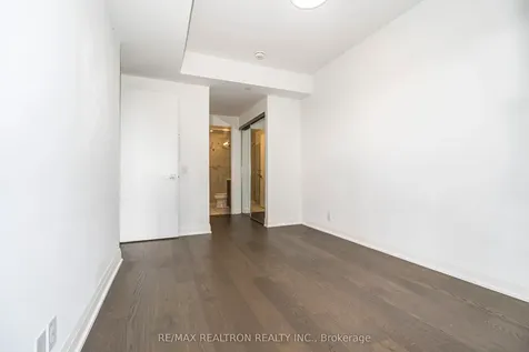 33 Frederick Todd Way Toronto ON M4G 0C9